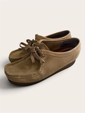 Clarks Wallabee Women’s 8M Tan Suede Moc Toe Lace Up Shoes 35395